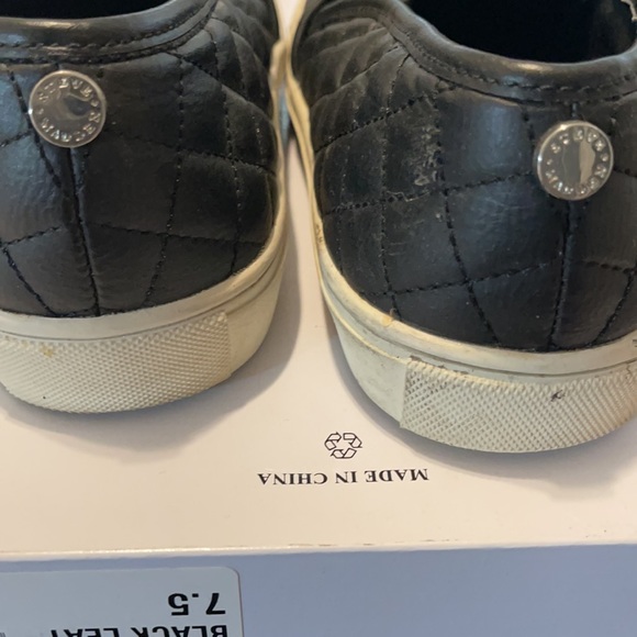 Steve Madden 8.5  black leather slip on - Picture 4 of 5